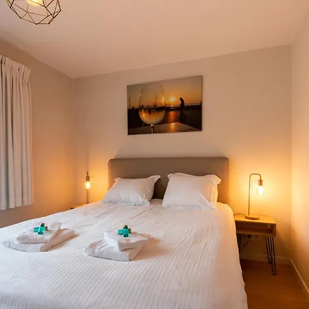 Apartamento Modern With Large Terrace Close To The Sea