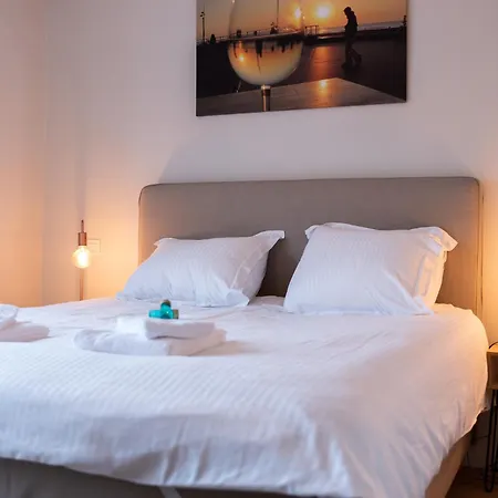 Modern With Large Terrace Close To The Sea Ostende