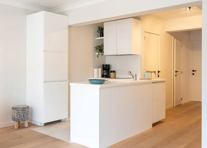 Modern With Large Terrace Close To The Sea Οστένδη