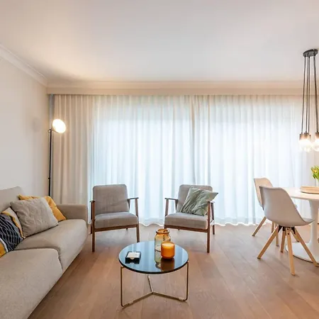 Modern With Large Terrace Close To The Sea Apartment *